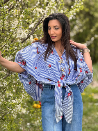 Camasa cu dungi cu broderie florala aplicata si nasturi decorativi [1]