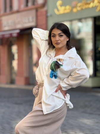 Cămașă damă cu imprimeu feminin și nod frontal [2]