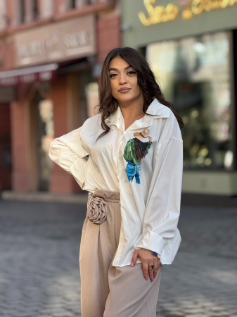 Noutati - Cămașă damă cu imprimeu feminin și nod frontal