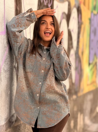 Geci si jachete - Camasa din jeans cu imprimeu floral