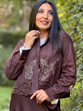 Bluze si camasi - Camasa din piele intoarsa cu broderie decorativa