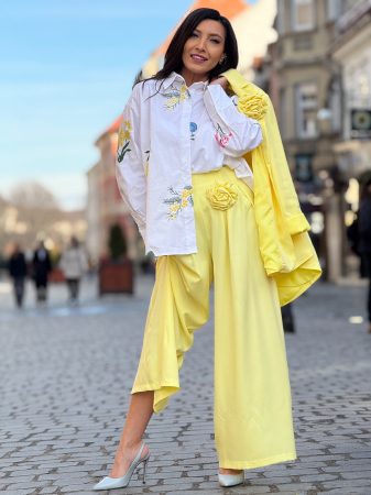 Camasa lejera cu broderii florale [3]