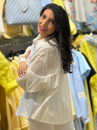 Cămașă lejeră cu dantelă florală aplicată și imprimeu în dungi bleu [5]