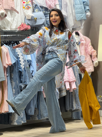 Camasa lejera cu imprimeu artistic, carouri si insertii grafice [3]