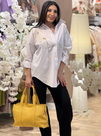 Camasa oversize cu floare galbena [1]