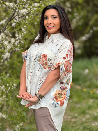 Camasa perforata si buzunar aplicat cu imprimeu floral [5]