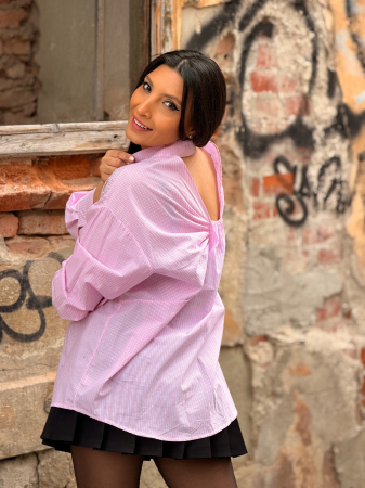 Camasa roz cu pietricele aplicate [2]