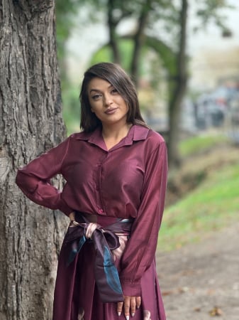Imbracaminte de dama - Camasa satinata cu nasturi
