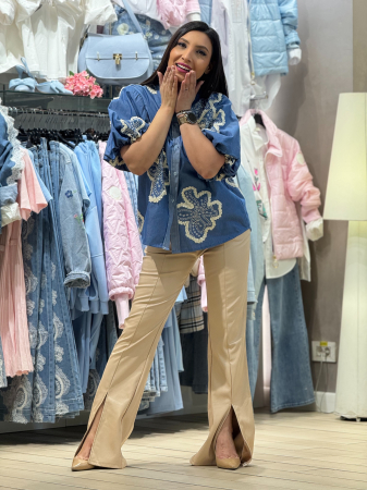 Camasa tip denim cu broderie aplicata si detalii franjurate [3]