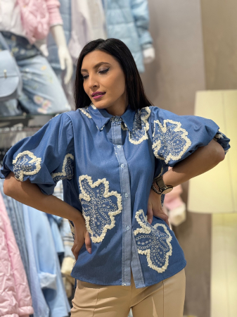 Camasa tip denim cu broderie aplicata si detalii franjurate [1]