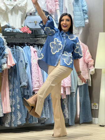 Camasa tip denim cu broderie aplicata si detalii franjurate [4]