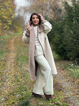 Cojoc cu nasturi negrii [5]