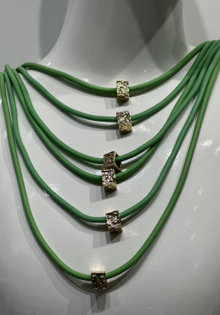 Accesorii de dama - Colier cu patratele