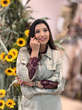 Compleu bej cu bluza cu nasturi [5]