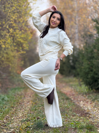 Compleu cu floare mare [2]