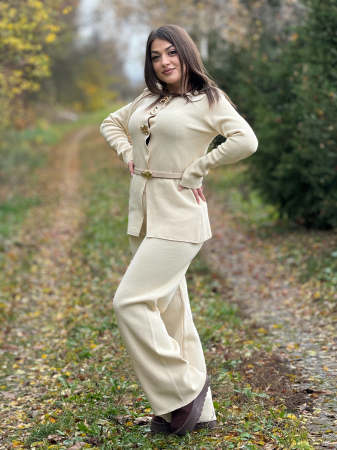 Imbracaminte de dama - Compleu cu nasturi mari decorativi si curea in talie