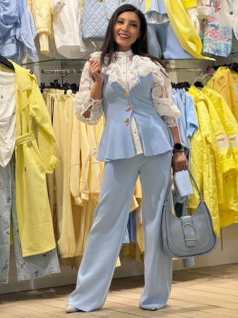 Compleuri si costume - Compleu cu nasturi si decolteu in V