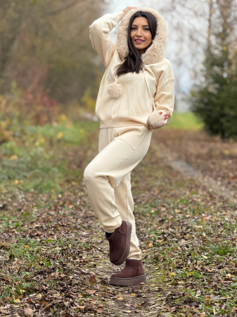 Compleu tricotat cu blanita la gluga [5]