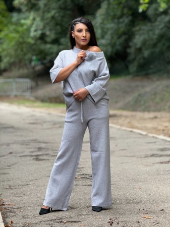 Imbracaminte de dama - Compleu tricotat cu bluza cu ciucure