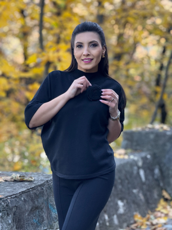 Compleu tricotat cu floare in piept [2]