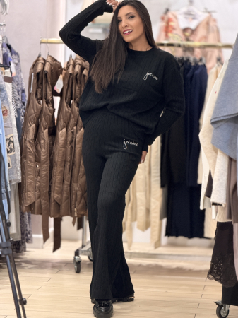 Compleuri si costume - Compleu tricotat cu imprimeu scris