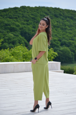 Compleu verde cu bluza cu nasturi [1]