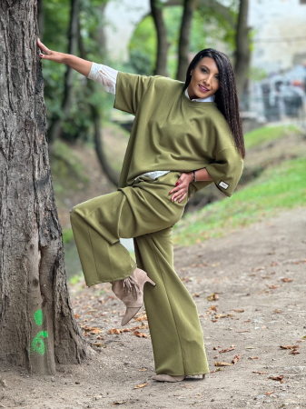 Compleu verde cu emblema pe maneca [1]