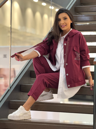 Costum casual cu hanorac tip camasa si pantaloni [4]
