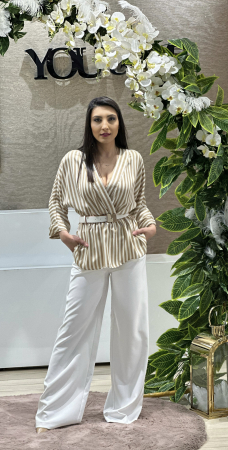 Compleuri si costume - Costum cu bluza cu dungi