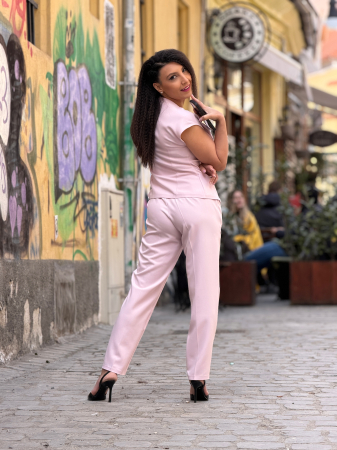 Costum cu nasturi si umeri goi [4]