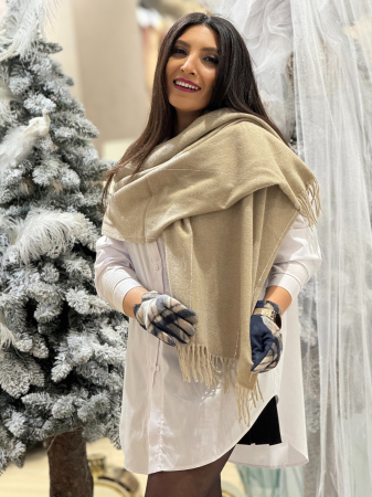 Esarfa cu pietricele aplicate [2]