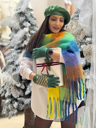 Esarfa in carouri cu franjuri [1]