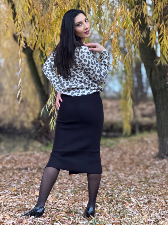 Fusta lunga tricotata cu nasturi decorativi [4]