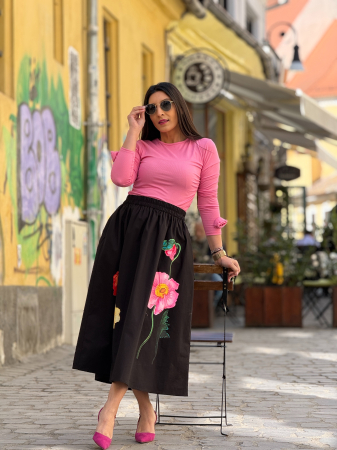 Fusta neagra cu flori aplicate [4]