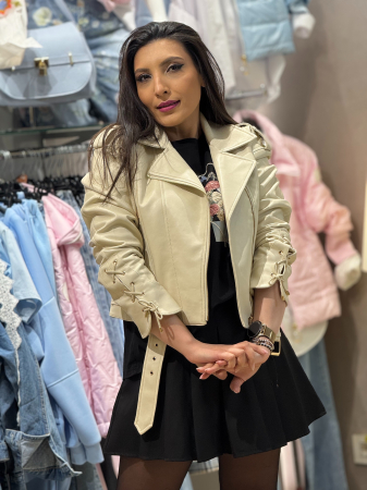 Geci si jachete - Geaca bej cu snur