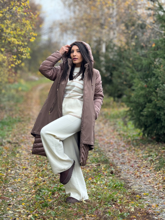 Geaca cu croiala evazata si maneci matlasate [2]