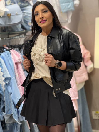 Geaca cu elastiic in talie si inchidere cu capse [6]