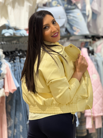 Geaca cu elastiic in talie si inchidere cu capse [5]