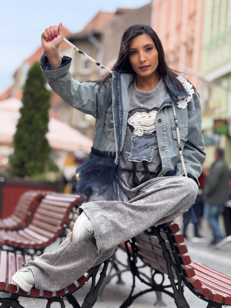 Geaca de blugi cu guler din dantela si volane din tulle [2]