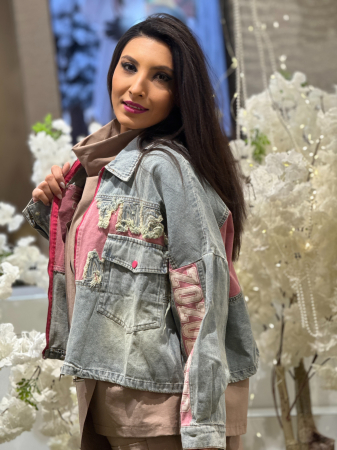 Geaca din denim cu aplicatii brodate si accente colorate [2]