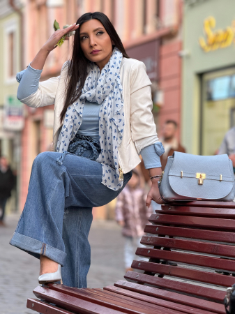 Geaca din piele ecologica cu fermoar supradimensionat [1]