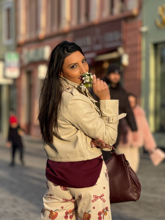 Geaca din piele ecologica cu guler tunica si buzunare aplicate [3]