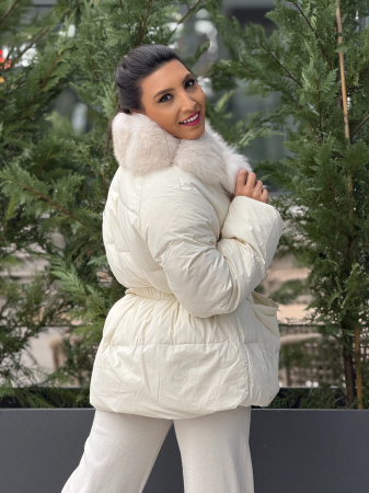 Geaca ivoire cu blana naturala [3]