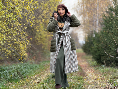 Geaca lunga cu detalii matlasate si guler din blana naturala [9]