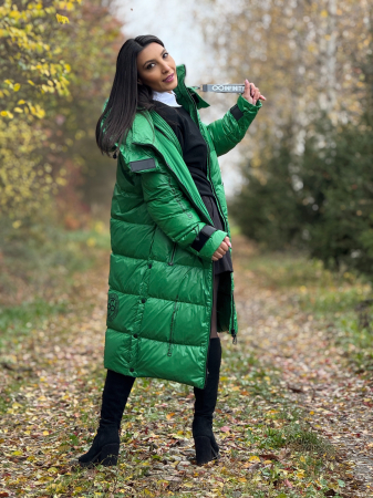 Geaca lunga matlasata cu gluga si fermoar [2]