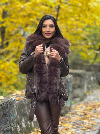 Geaca maro din piele ecologica cu blana lunga [6]