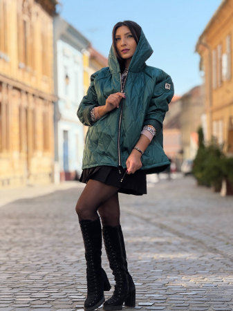 Geaca matlasata cu gluga si fermoar [1]