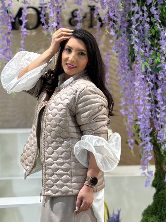 Geacă matlasată elegantă cu fermoar decorativ și detalii tip perlă [5]