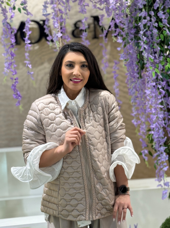 Geacă matlasată elegantă cu fermoar decorativ și detalii tip perlă [7]