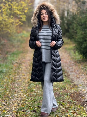 Geci si jachete - Geaca neagra cu blana naturala